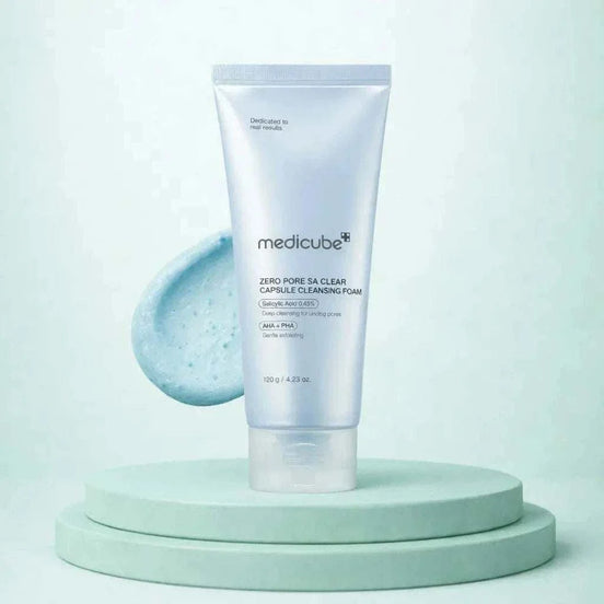 Pore cleansing facial cleanser with blue capsules for skin texture refinement